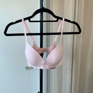 NWT Light Pink Seamless Bra